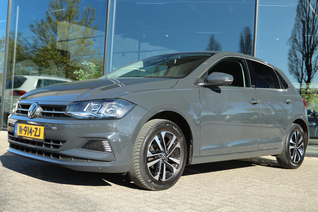 52728372